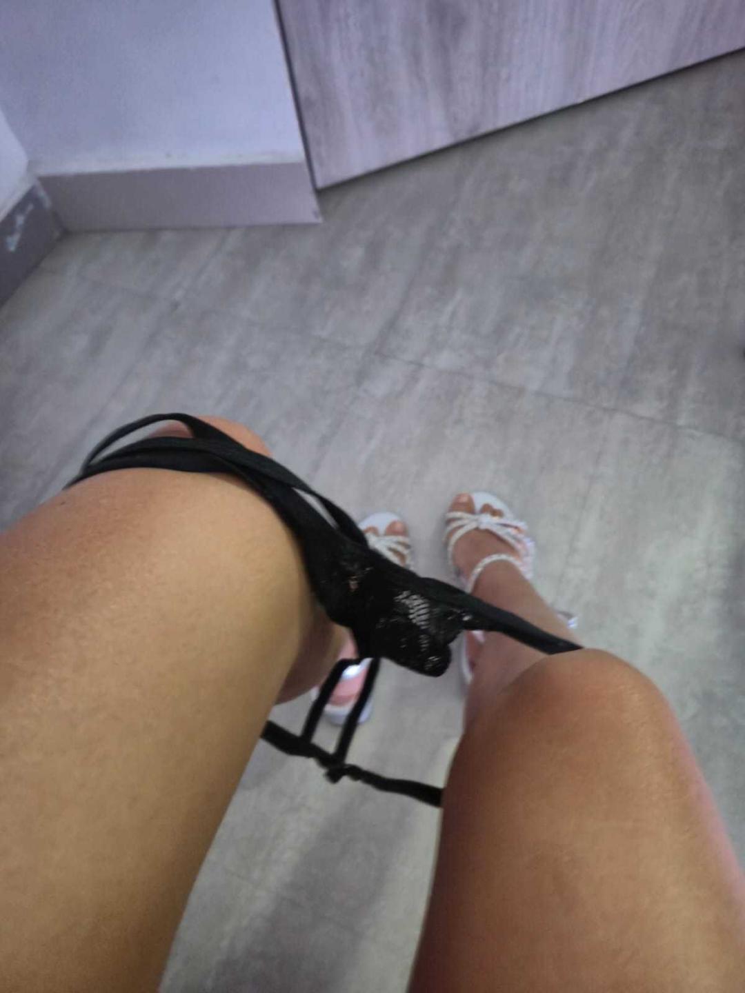 webcam model MiliBlom from XloveCam webcam model MiliBlom from XloveCam