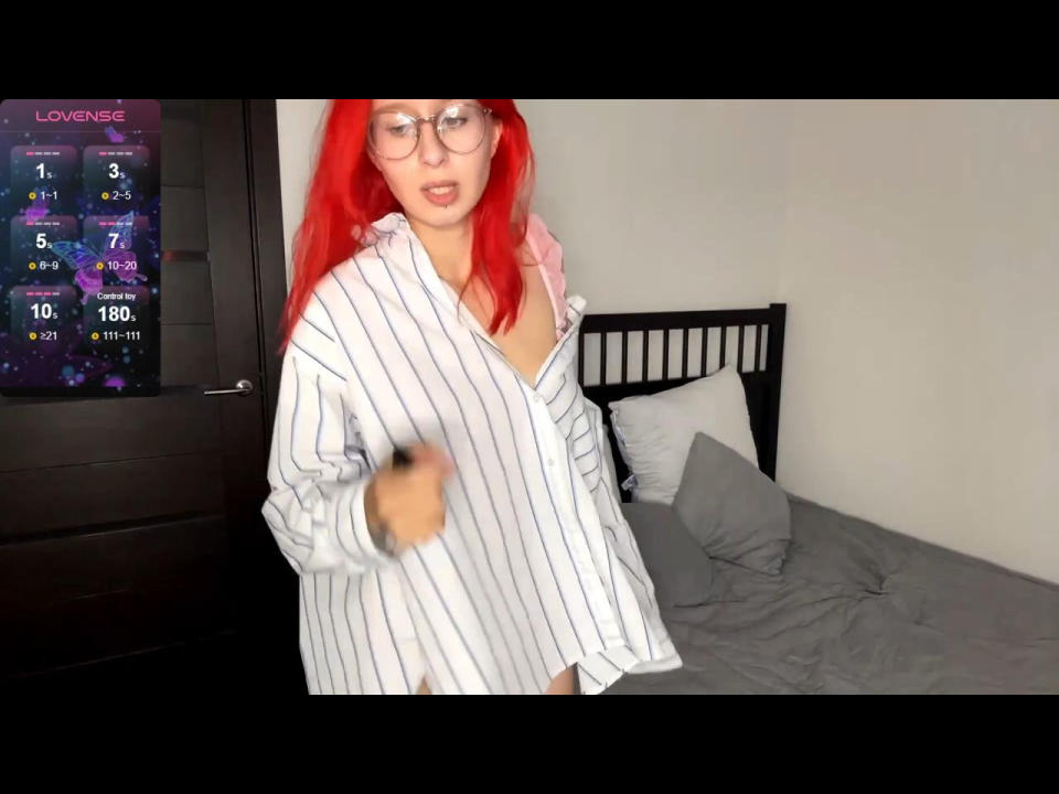 SweetIlly — live cam photo 1