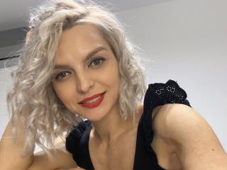 DouceAmelia Amateur Live Webcam - Photo 15/21