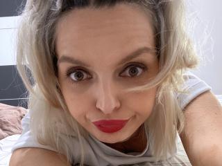 DouceAmelia Amateur Live Webcam - Photo 6/21