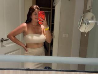 LinaFoxyHot Anal en Webcam Live - Photo 9/21