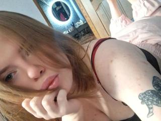 AlysiaFillingham Webcam Porno Live - Photo 9/20