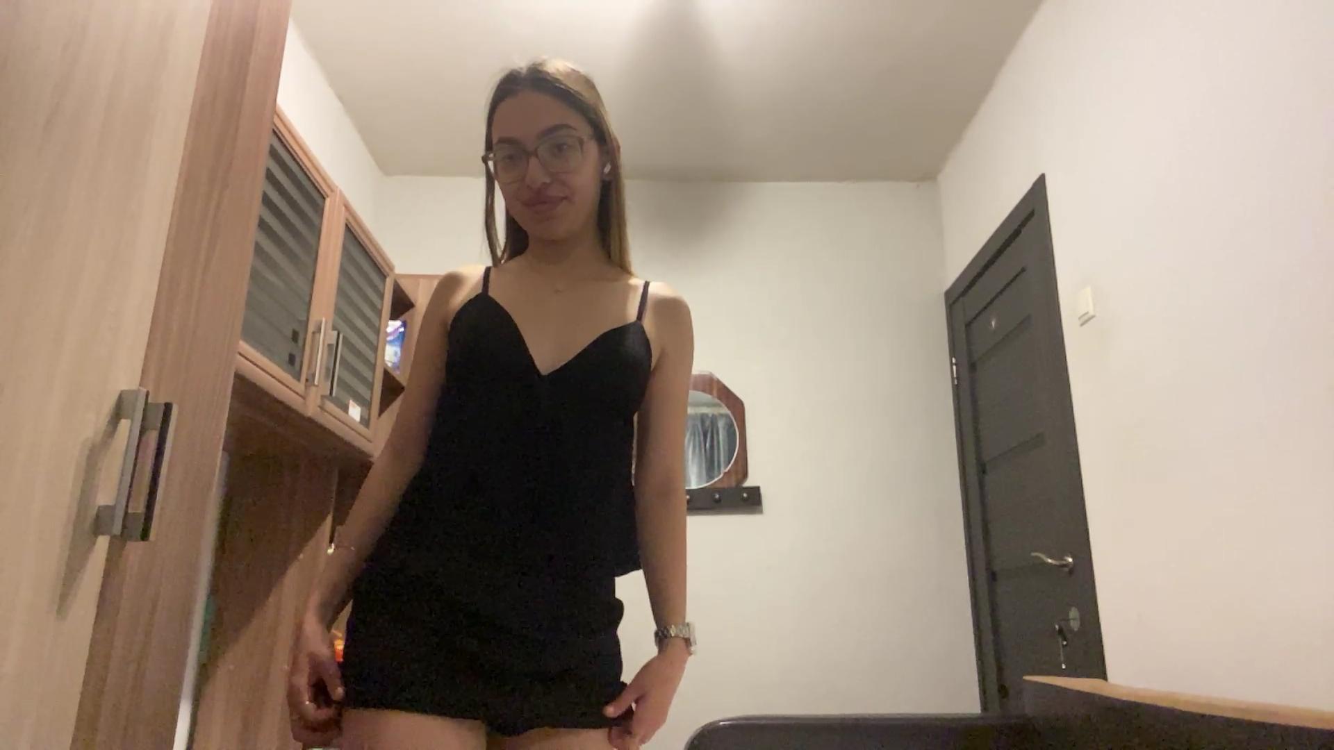 webcam model RaneeDerienzo from XloveCam webcam model RaneeDerienzo from XloveCam