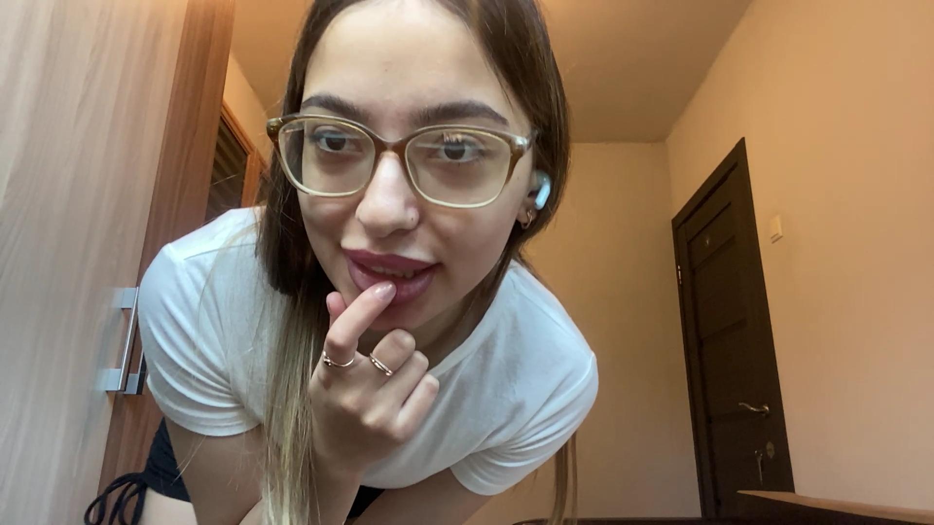webcam model RaneeDerienzo from XloveCam webcam model RaneeDerienzo from XloveCam