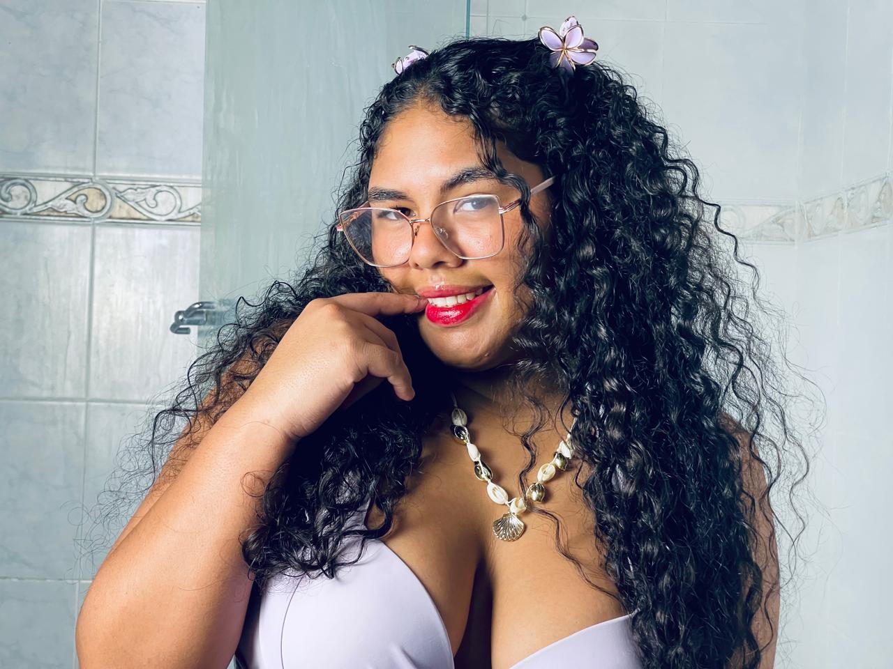 webcam model AshelyJenner from XloveCam webcam model AshelyJenner from XloveCam