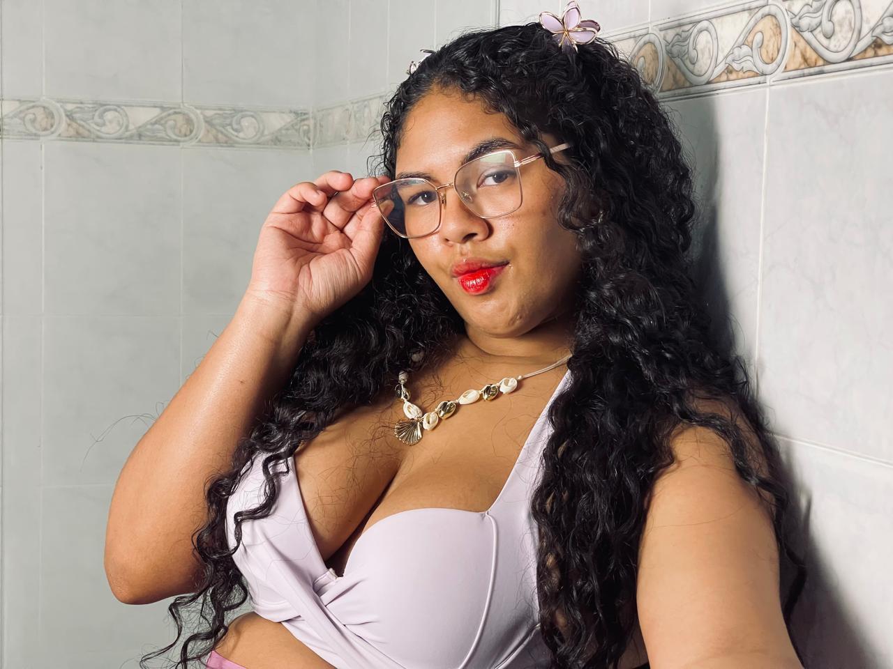 webcam model AshelyJenner from XloveCam webcam model AshelyJenner from XloveCam