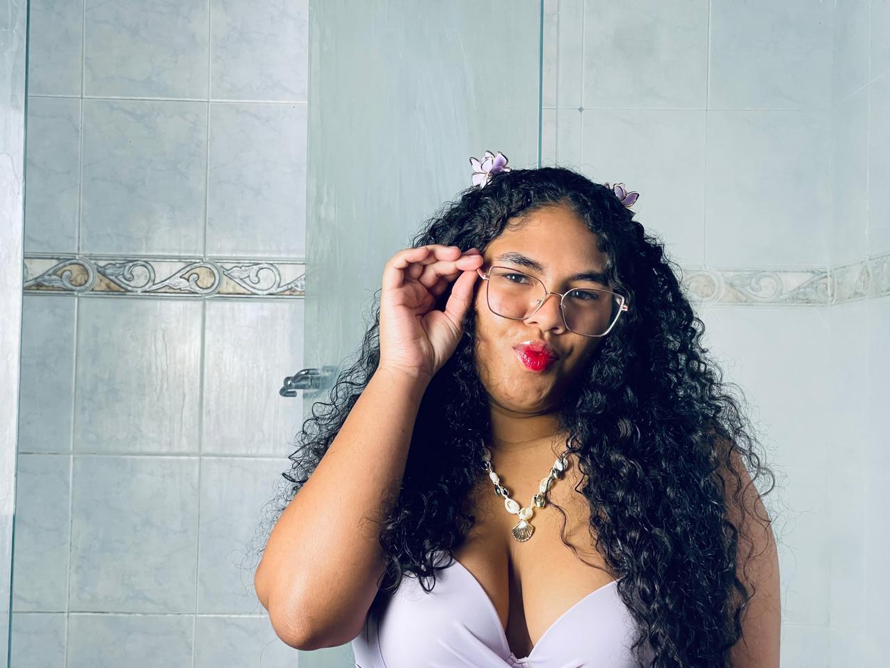 webcam model AshelyJenner from XloveCam webcam model AshelyJenner from XloveCam