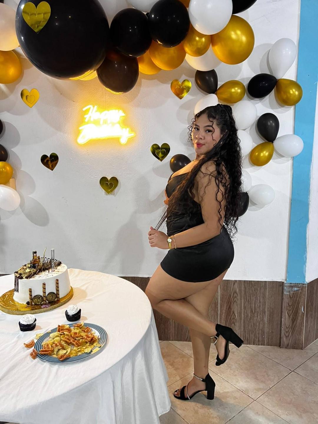 webcam model AshelyJenner from XloveCam webcam model AshelyJenner from XloveCam