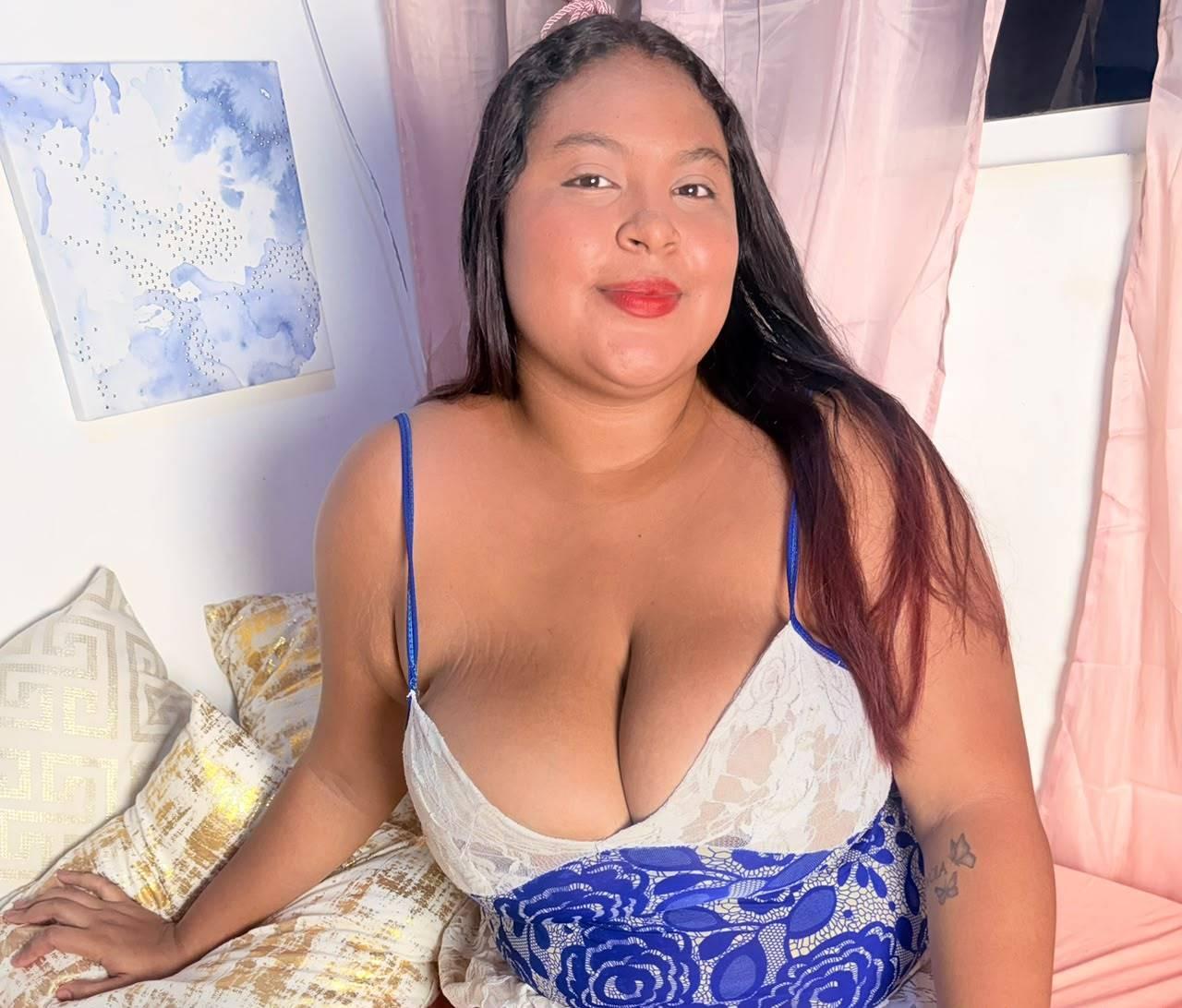 webcam model DiandraSmiith from XloveCam webcam model DiandraSmiith from XloveCam