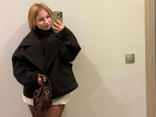 MariluChouinard Hot Liveshows - Photo 5/21