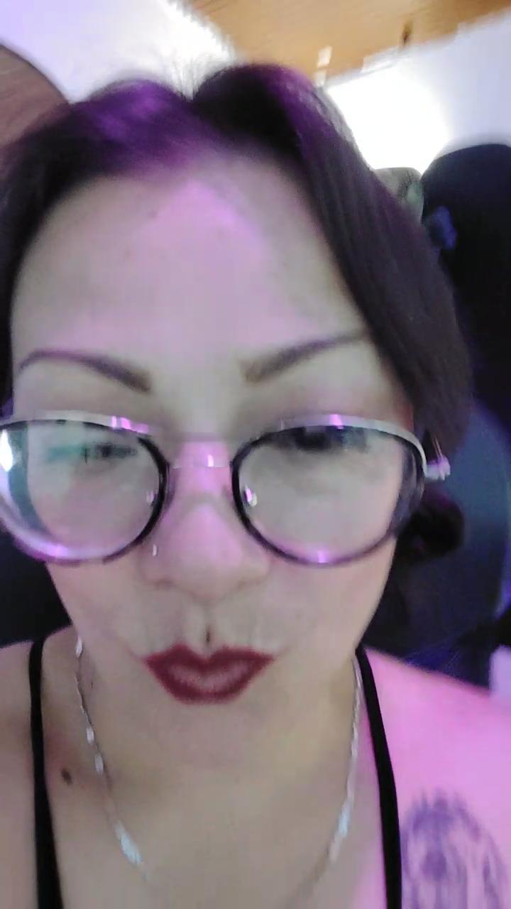 webcam model SusanaJoens from XloveCam webcam model SusanaJoens from XloveCam