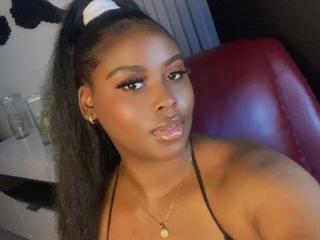 AngelaBassett Image Gallery