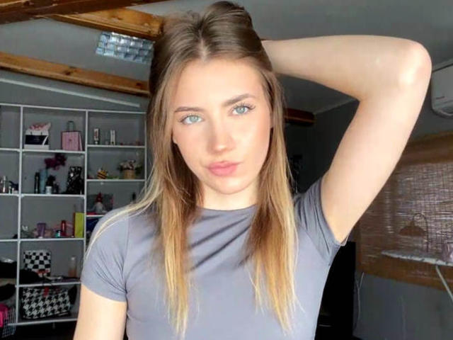 RosetteCerenzia — live cam photo 1
