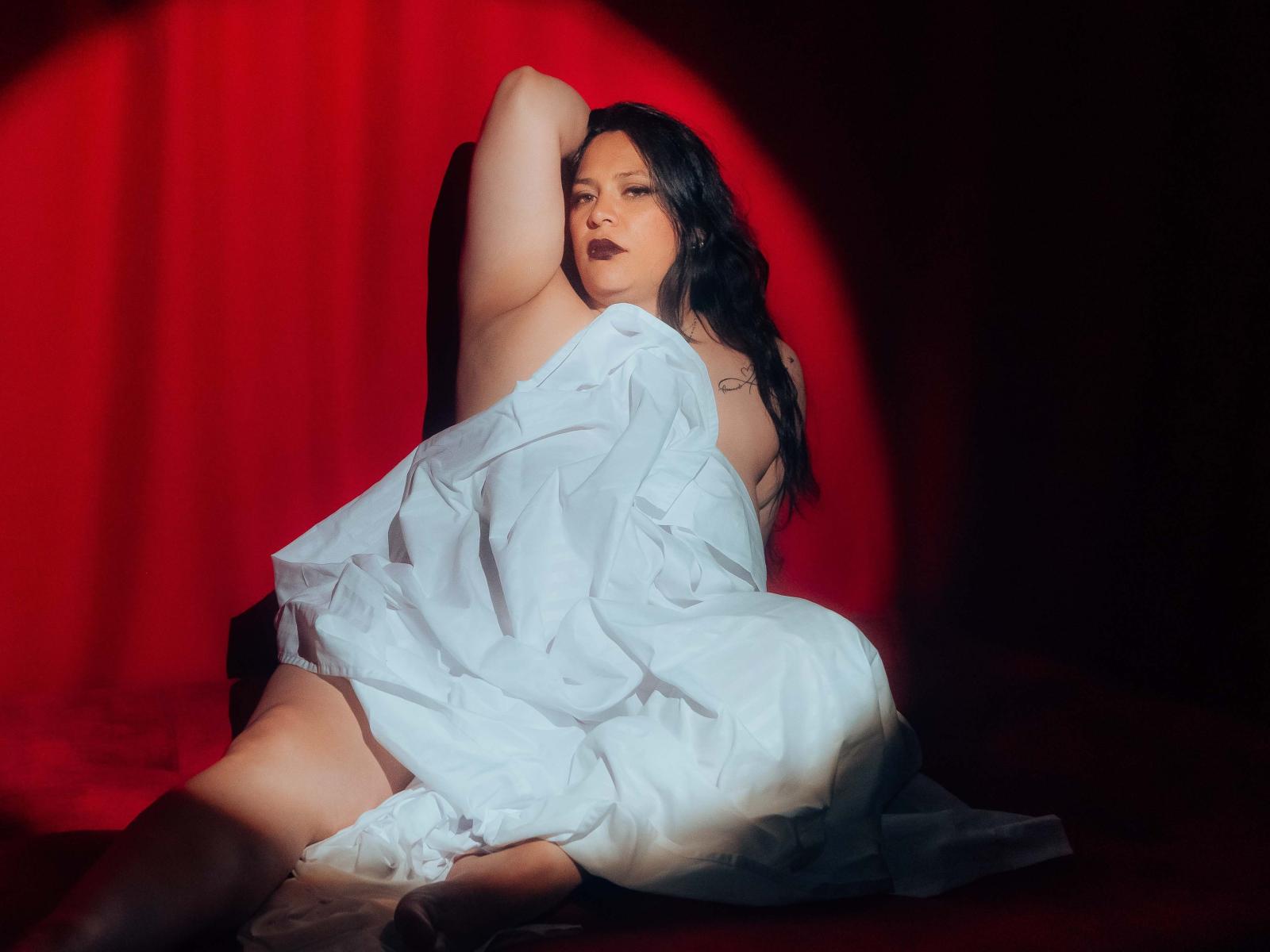 BiancaHottiest — live cam photo 6
