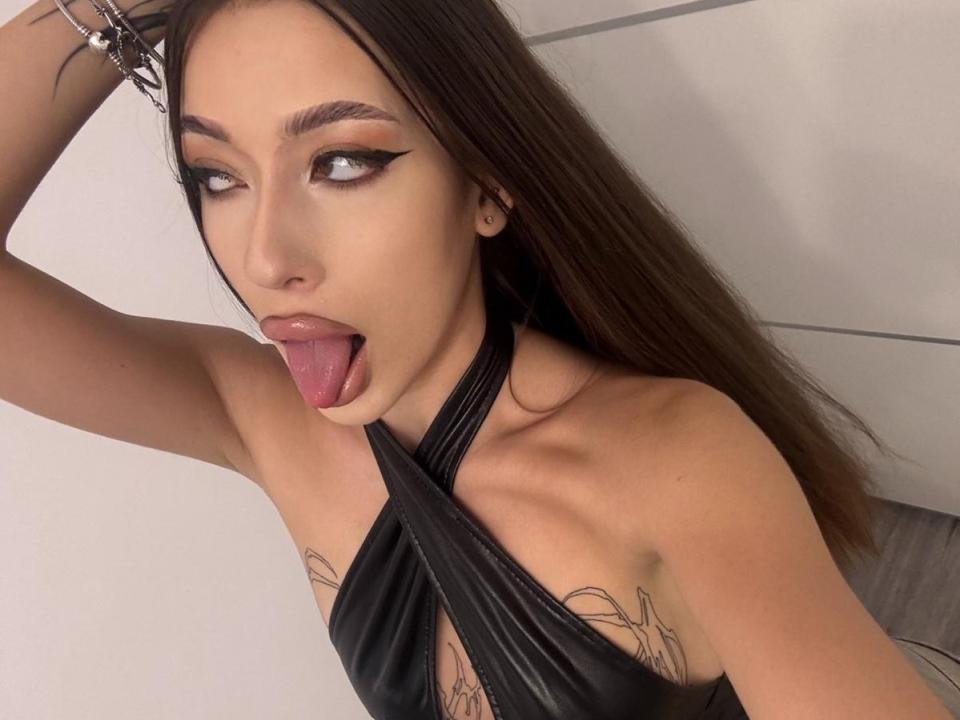 BrooklynChase — live cam photo 2