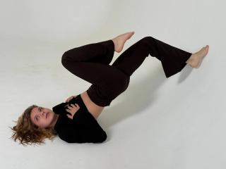 AdelinaMiau-hot photo