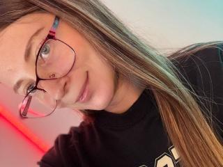 AmberWoody Webcam Porno Live - Photo 7/21