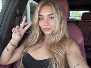 SofieWhite Fellation XXX Cams - Photo 9/21