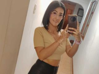 SharissWilliam Blowjob XXX Cams - Photo 9/21