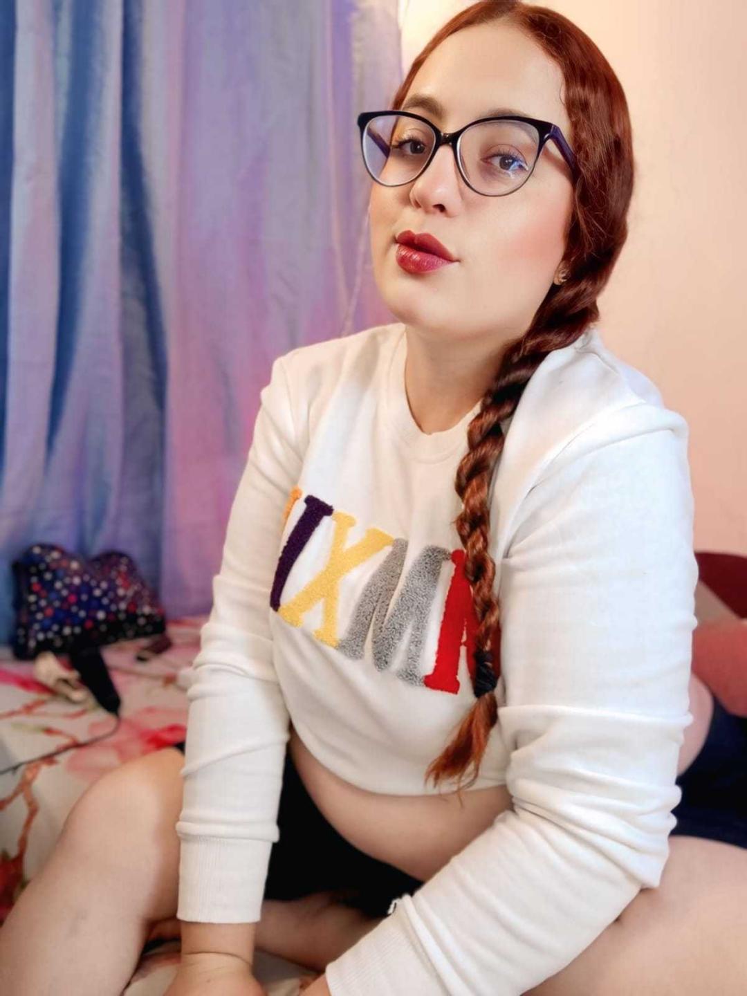 webcam model StacyMillerr from XloveCam webcam model StacyMillerr from XloveCam