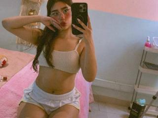 MelanyBlom Hot Liveshows - Photo 18/21