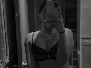 AntonellaMonroe Webcam Porno Live - Photo 10/21