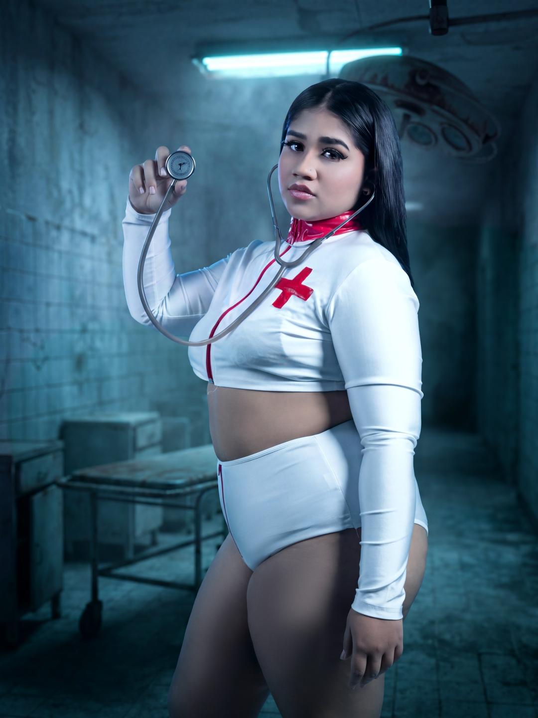 webcam model CamilaBosch from XloveCam webcam model CamilaBosch from XloveCam