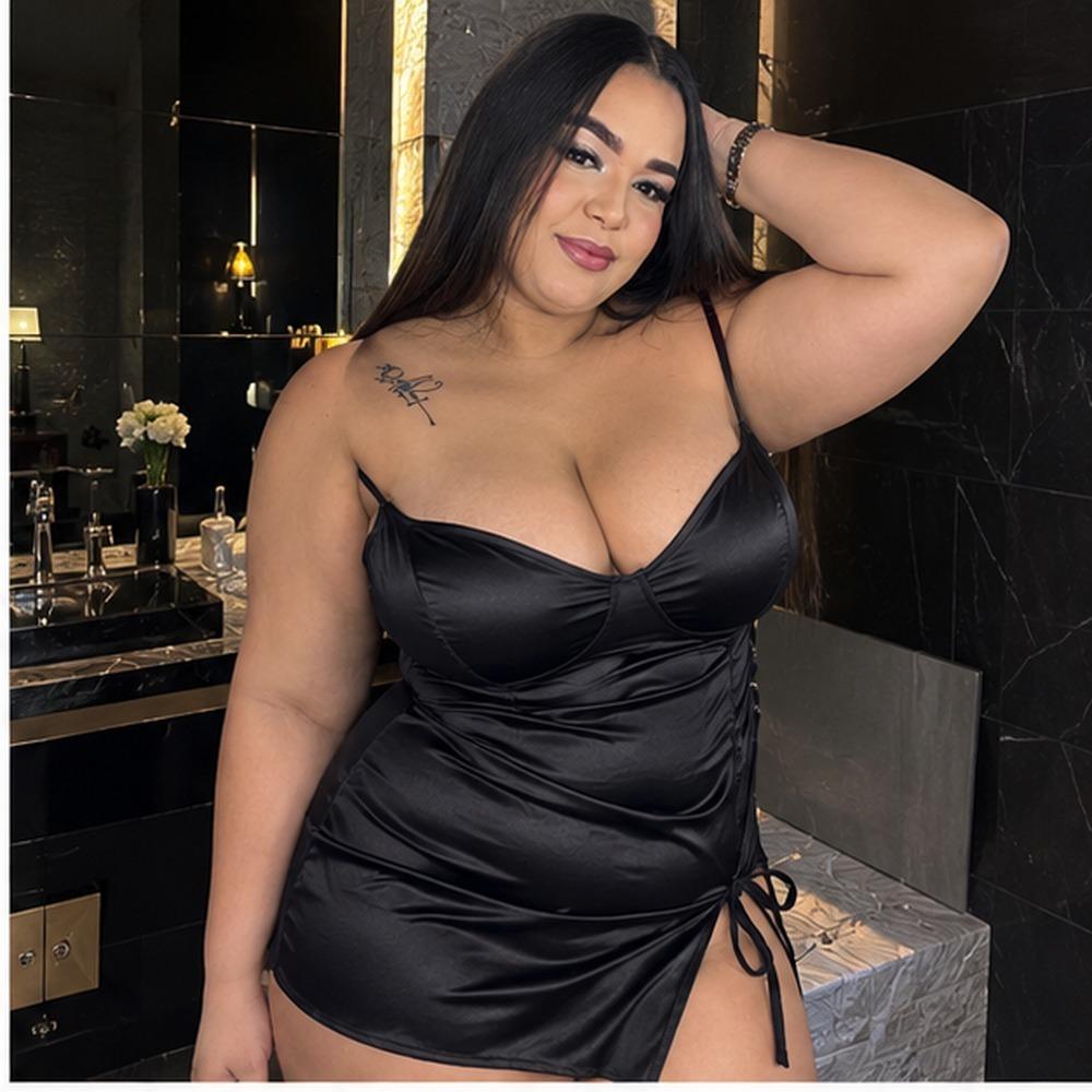 webcam model IsisJhonson from XloveCam webcam model IsisJhonson from XloveCam