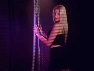 AliceWhitey Webcam Porno Live - Photo 5/21
