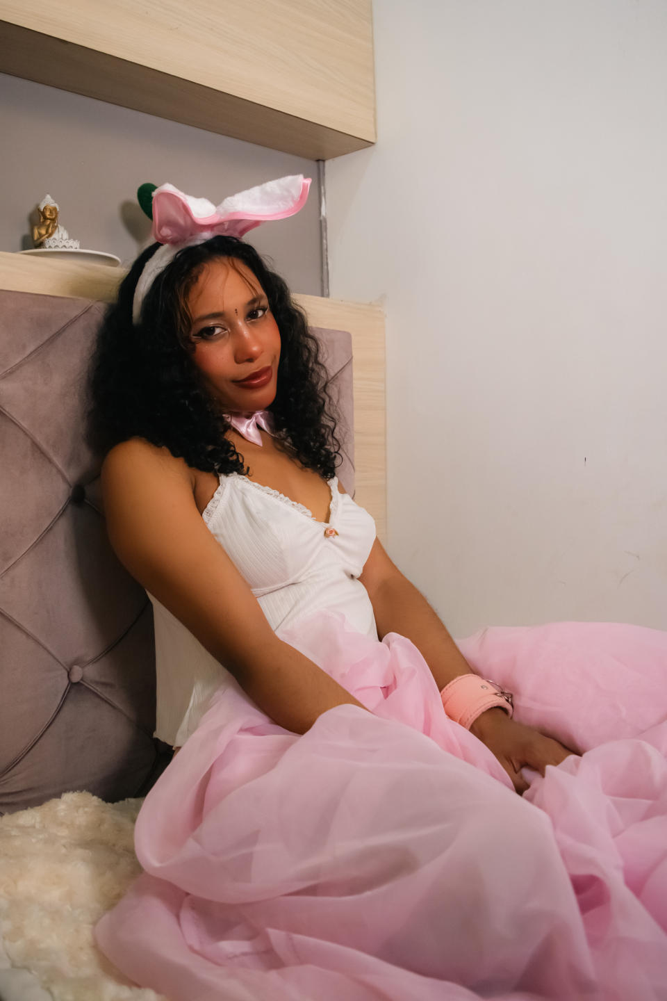 webcam model LovelyConnie from XloveCam webcam model LovelyConnie from XloveCam