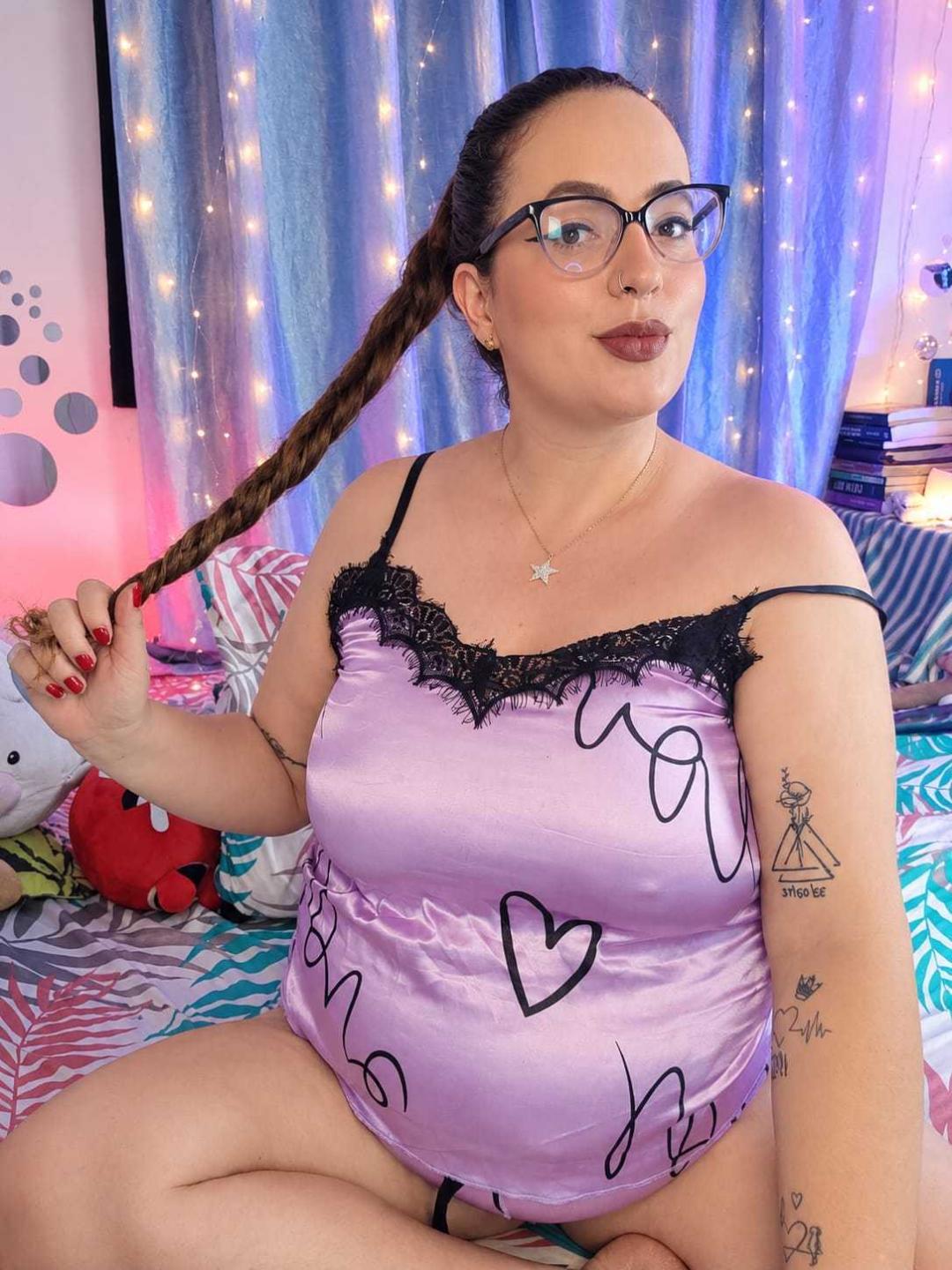 webcam model StacyMillerr from XloveCam webcam model StacyMillerr from XloveCam