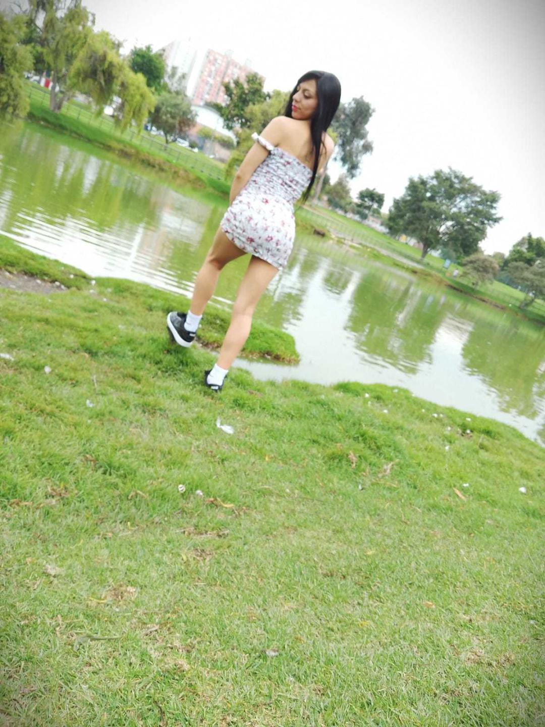 webcam model RoxannaMoretti from XloveCam webcam model RoxannaMoretti from XloveCam
