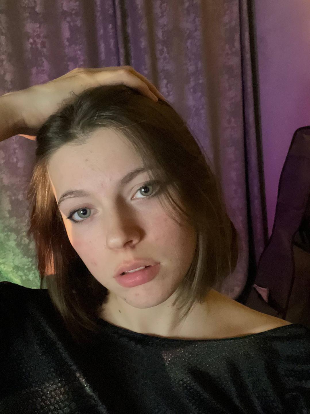 webcam model LoriKai from XloveCam webcam model LoriKai from XloveCam