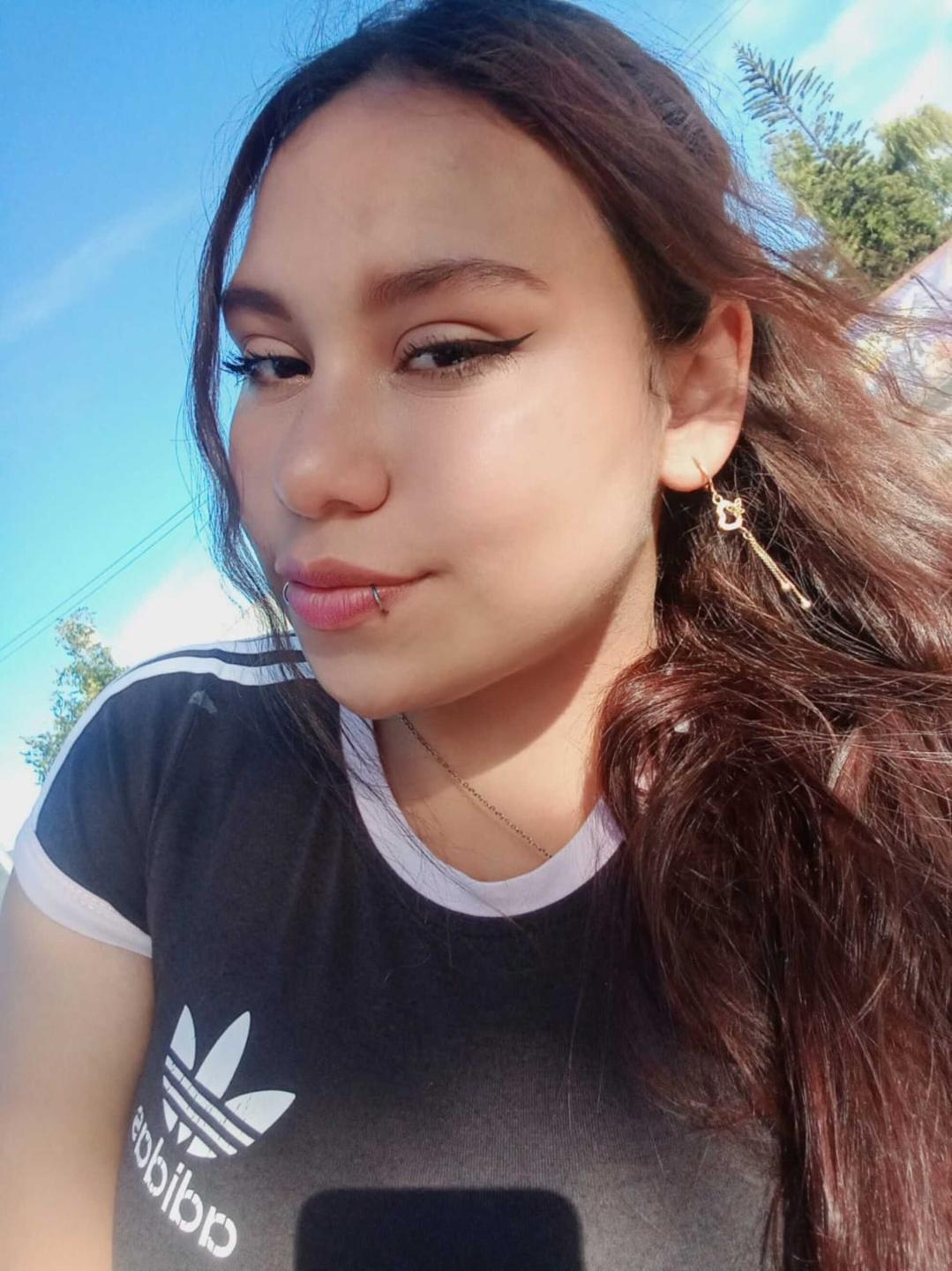 webcam model AnnyaMartinez from XloveCam webcam model AnnyaMartinez from XloveCam