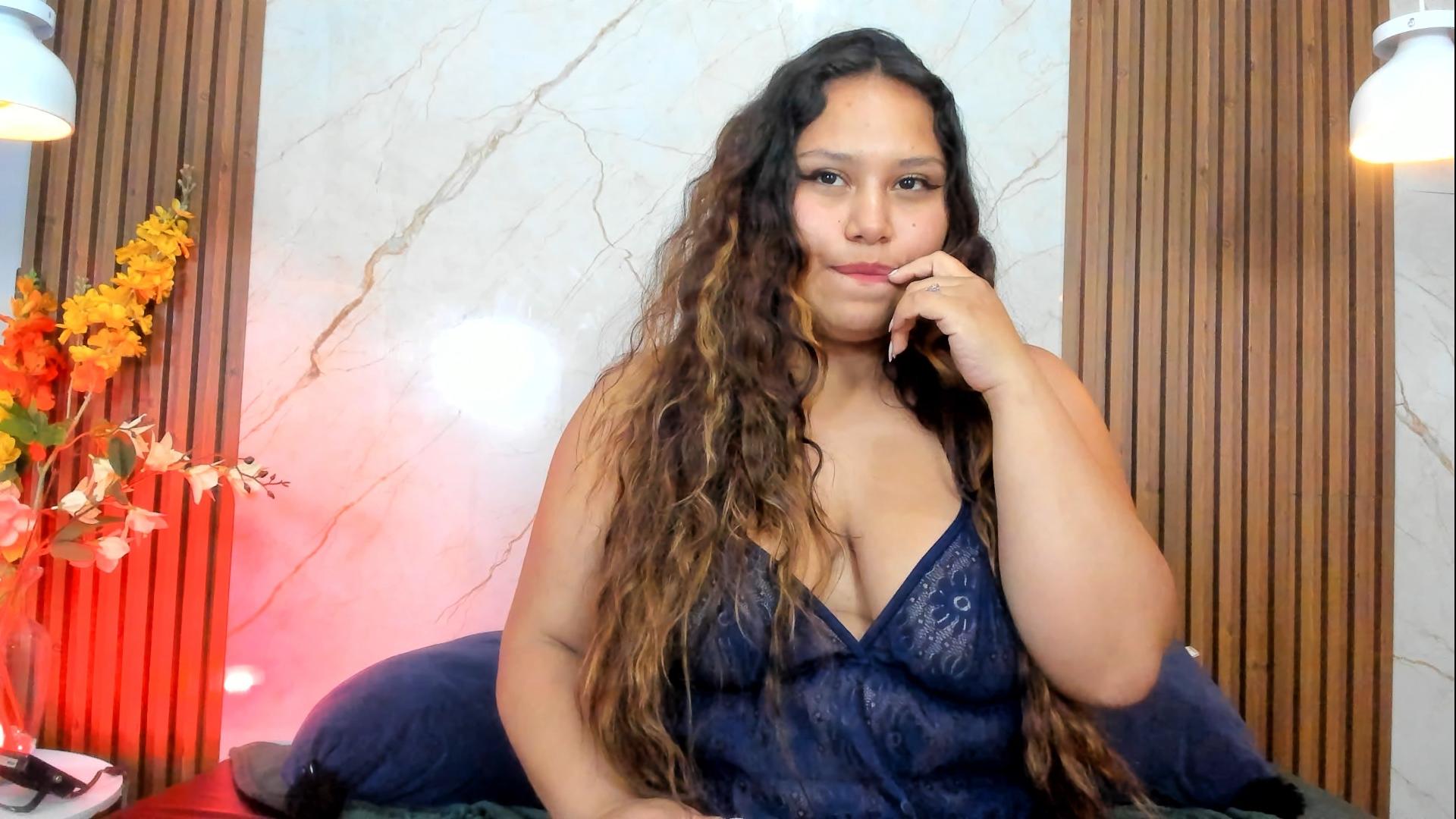 webcam model AnnyaMartinez from XloveCam webcam model AnnyaMartinez from XloveCam