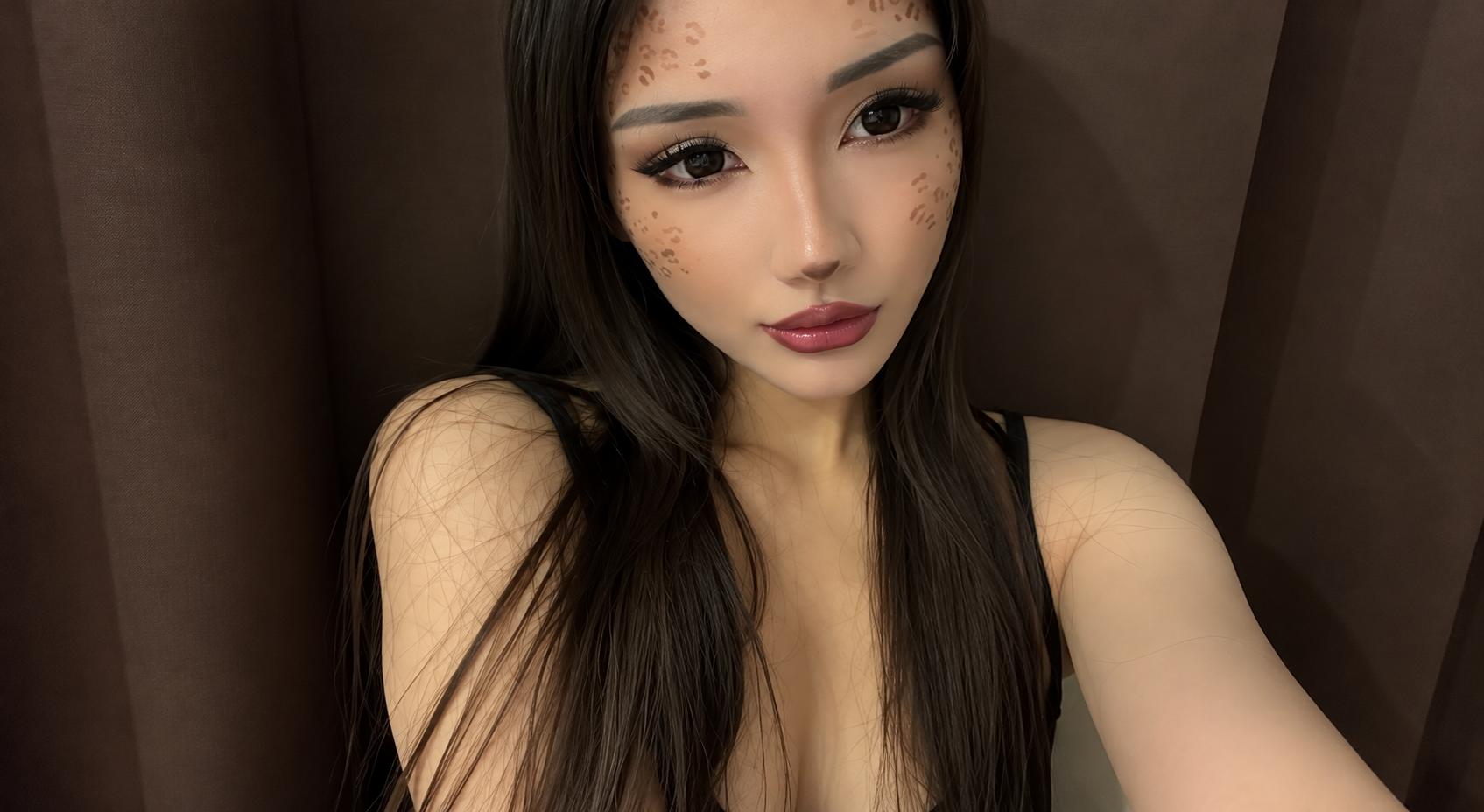 webcam model ShontaPasserino from XloveCam webcam model ShontaPasserino from XloveCam