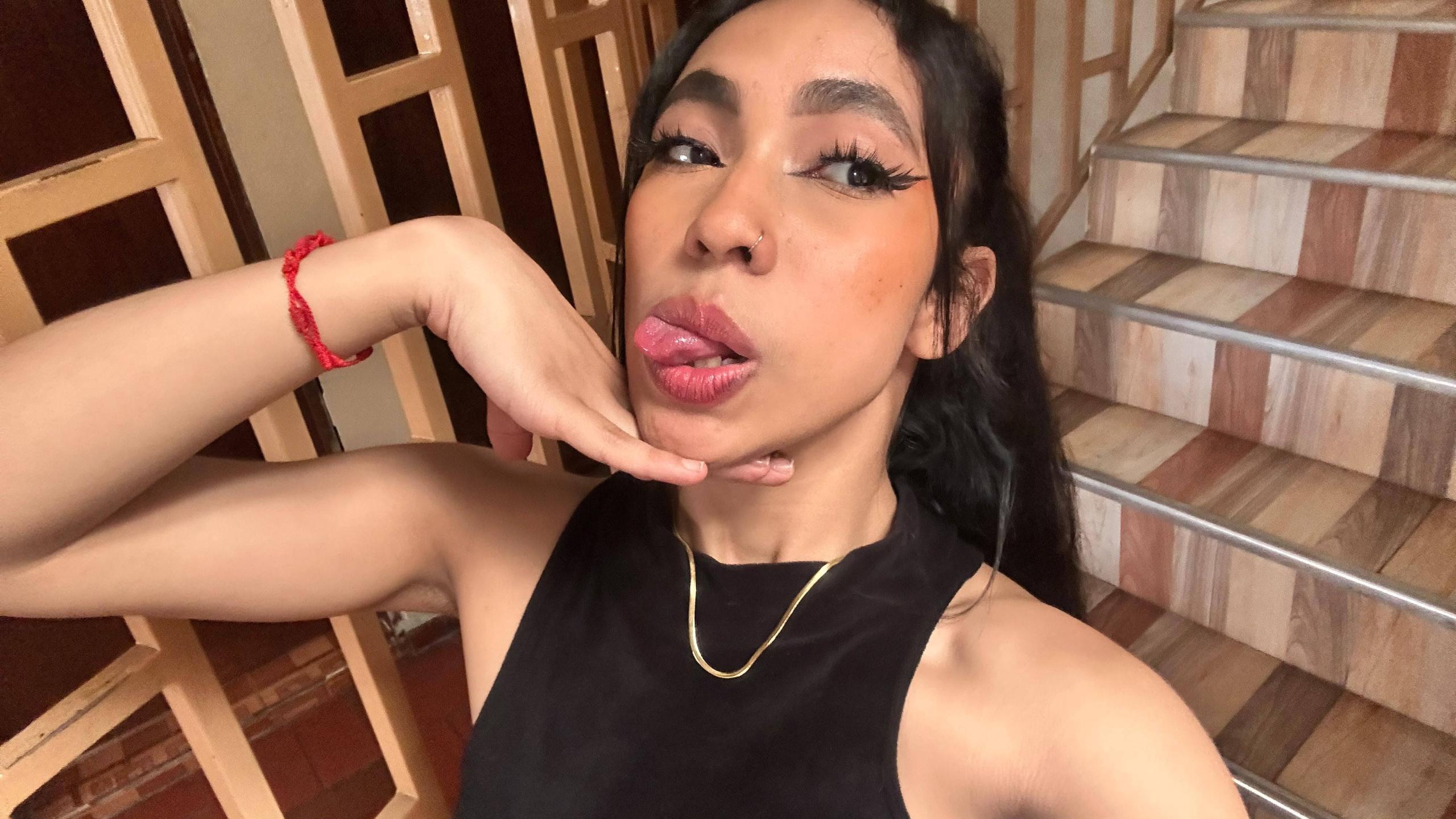webcam model Angels69v from XloveCam webcam model Angels69v from XloveCam