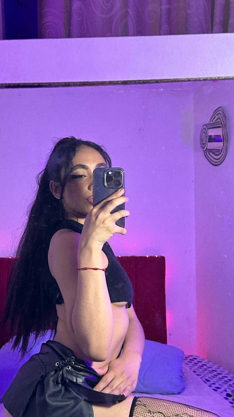 webcam model Angels69v from XloveCam webcam model Angels69v from XloveCam