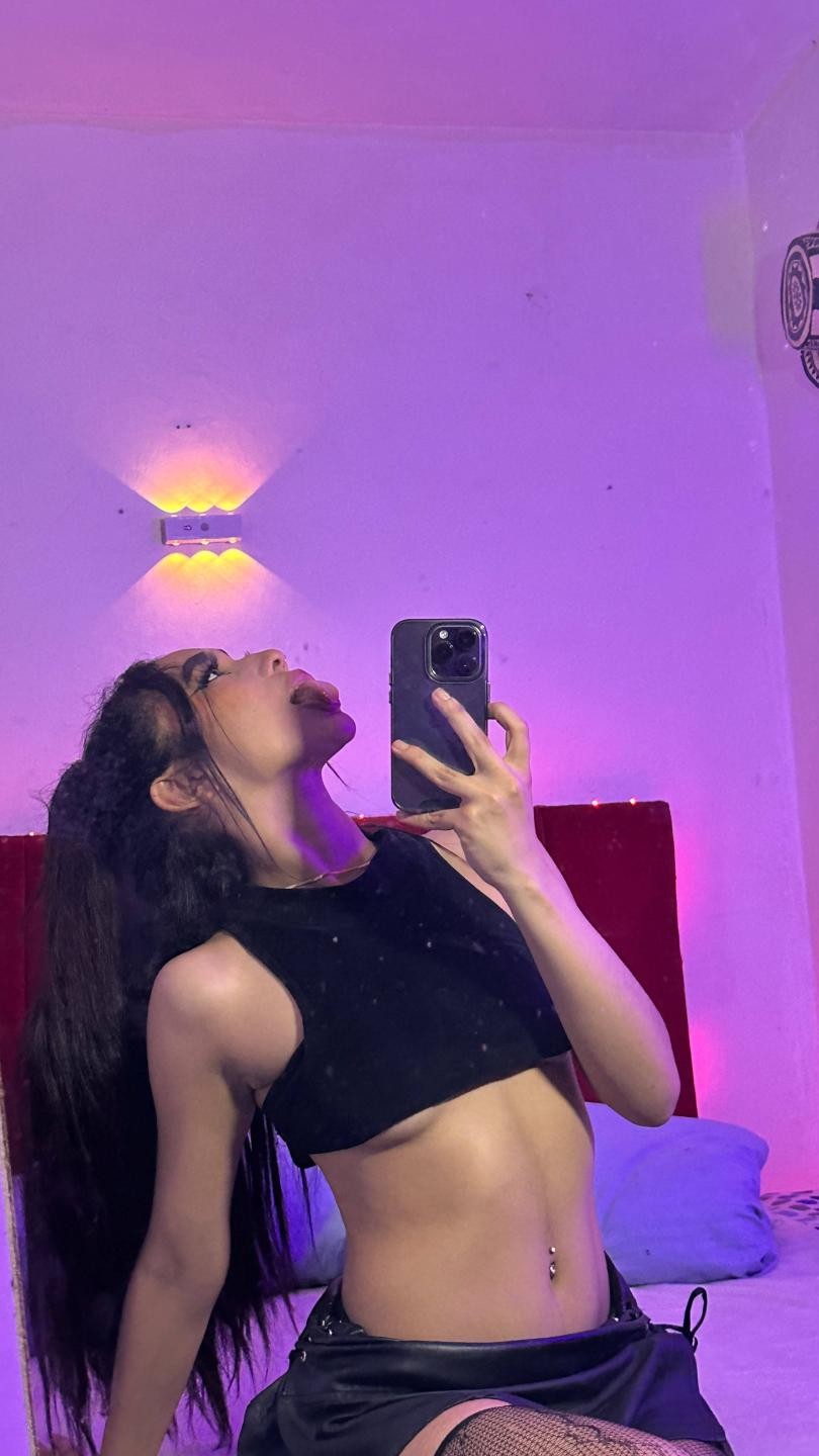 webcam model Angels69v from XloveCam webcam model Angels69v from XloveCam