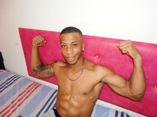 MarkuxMusclex - Webcam sex avec un Couple Homo sud américain sur le service XLovegay 