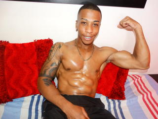MarkuxMusclex - Webcam live hot avec un Couple Homme sud américain sur le site Xlove Gay 