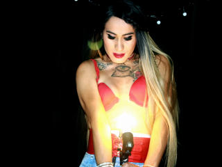 HillaryBeach - Live xXx with this Ladyboy with gigantic titties 