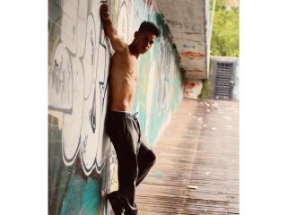 DerrickBigX - Live sex cam - 5955401