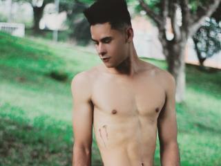 DerrickBigX - Live sex cam - 5955436