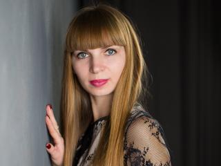 PaigePainal - Live excitant avec cette éblouissante jeune model ayant des seins de rêve  