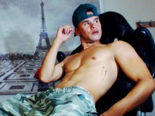 DerrickBigX - Live Sex Cam - 6099801