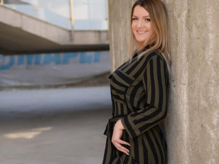 TynaHelenne - Live porn & sex cam - 6400325