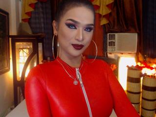 Watch  HugeCockCarla live on XLoveCam