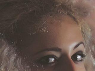 SassyKate Blowjob XXX Cams - Photo 20/21