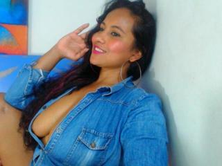 AmandaCrazy - online chat sexy with a latin american Gorgeous lady 